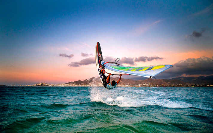   Agios Georgios is much more suitable for the masses thanks to its lagoon, wave spot, surf centres and complete infrastructure.
