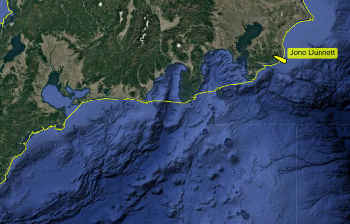Gute Bedingungen ermöglichten es Jono Dunnett zuletzt, direkt von Halbinsel zu Halbinsel zu surfen. Laut Tracker hat er seine Japan-Umrundung vollendet