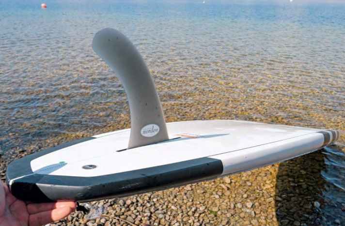 You can see the clear deflection and very slim edges of the Norden Glider.