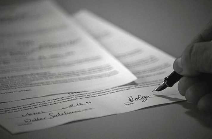 Check the small print before signing. How is the fixed rate defined in it?