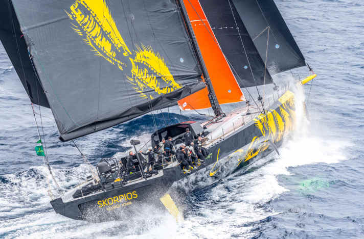   Nach dem Stolperer in einem Windloch im Kampf um den Sieg noch abgefangen: die ClubSwan 125 "Skorpios"