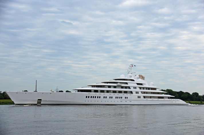 "Azzam" on a test drive | rt