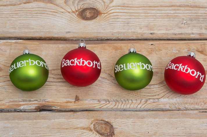 Al posto degli orpelli: decorazioni per l'albero di Natale con motivi a tribordo e a babordo