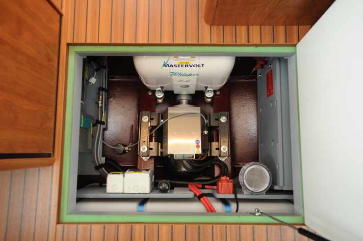 Electric motor of the Linssen 25.9: maximum output of 7.5 kW. | W.