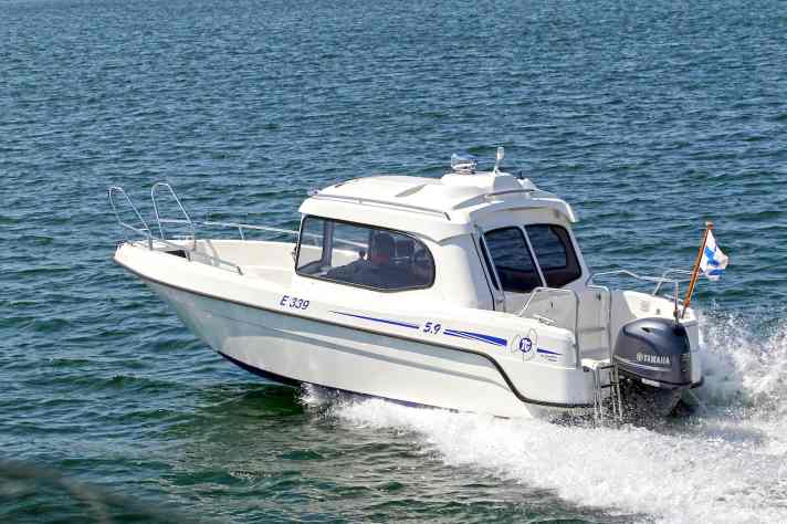 The new TG 5.9: robust multi-purpose boat with good weather protection from Finland. | d.