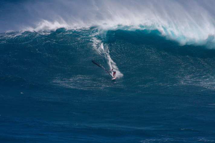 Auch die Monsterwellen von Jaws vor Maui bezwang er.