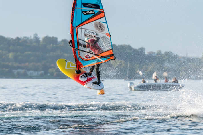 Lisa Kloster shows a Shaka.