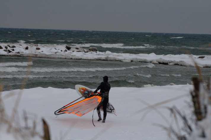 No "no-go" with the right equipment - surfing in winter.