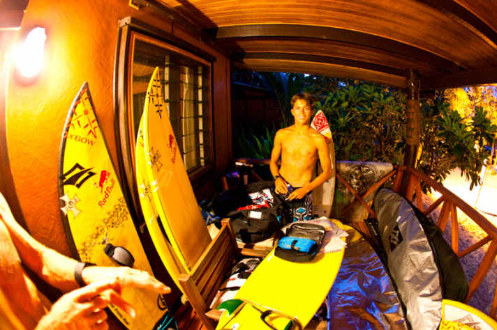 If you can do everything, you're spoilt for choice - which water toy would suit you today? Kai doesn't stress about it.