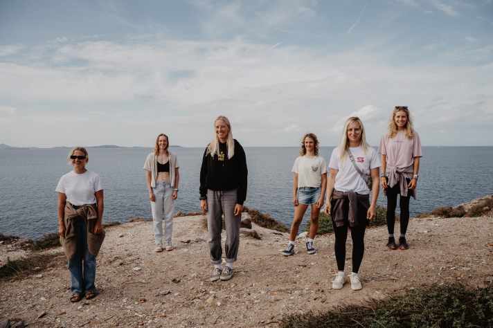 Leider spielten Wind und Wetter während des Events auf Naxos nicht ganz mit. Lisa war trotzdem sehr froh, ihr Freestyle-Kolleginnen wiederzusehen.