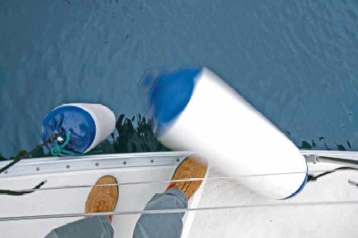 Fender Segelyacht