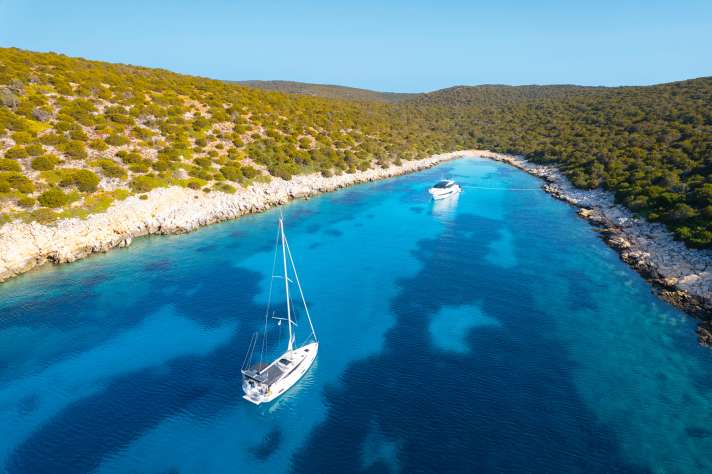 yacht/sporaden-skantzoura-griechenland-2023-mst-0225_b9f5a16a58496534e8ad79d59044bb07