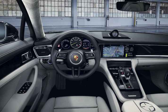 2020_10_P20_0572_a4_rgb