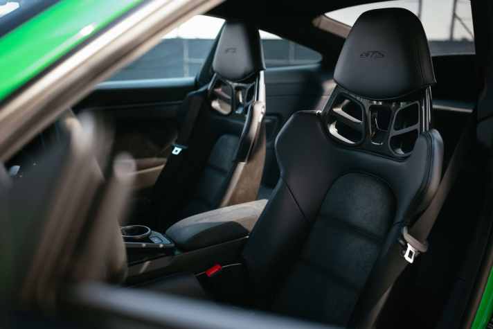 2022_02_911-GTS-Sitze