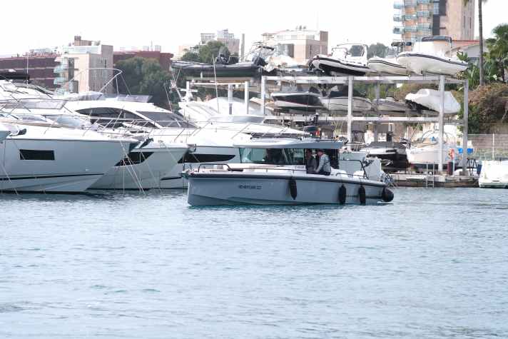 Axopar 37 Cross Cabin "Adventure"