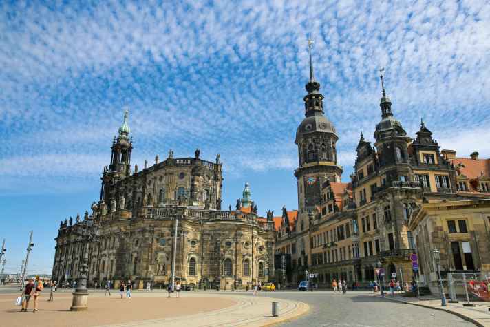 From the theatre square in front of the Semperoper, you can see the back of the Hofkirche, designed by the Italian architect Gaetano Chiaveri