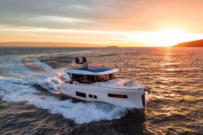 Sirena 48 Hybrid