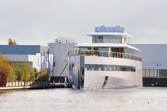 The 78 metre long "Venus" | s"