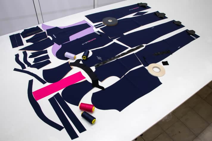 Ein kompletter SUP Suit ist schon ein Puzzle für Große