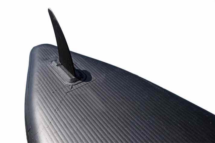 The familiar and easy-to-fit iSUP single fin does not restrict the Vandal IQ Touring.