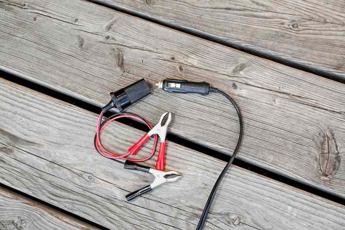 4) Adapter for the battery connection