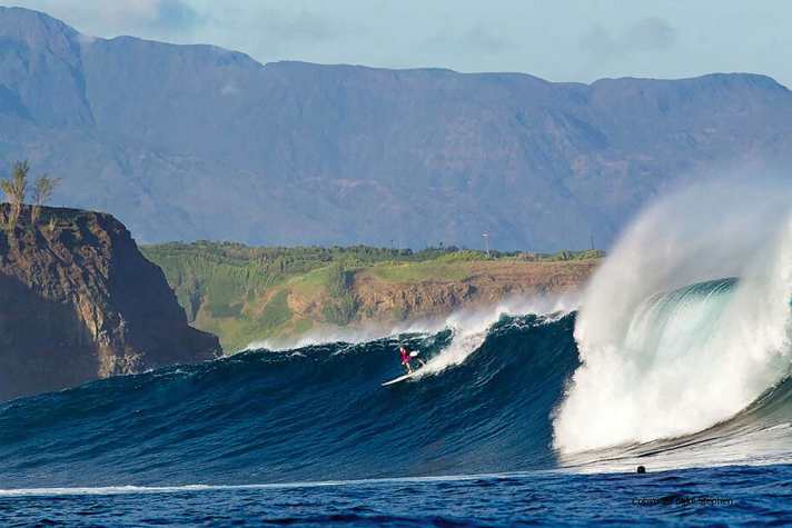 Die riesigen Jaws-Wellen gelten als Ritterschlag für jeden SUP-Surfer.