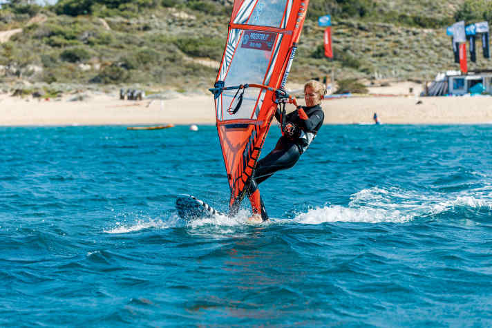 Before you hook in, get really close-hauled on a cross-wind course.
