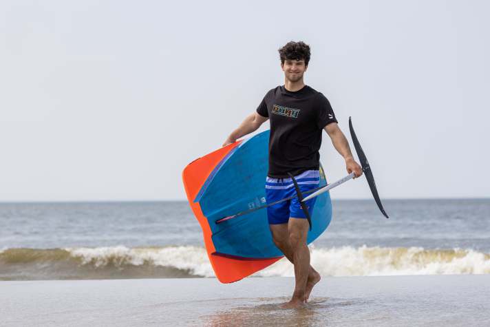 Meno wants to combine studying and regatta surfing in the future.