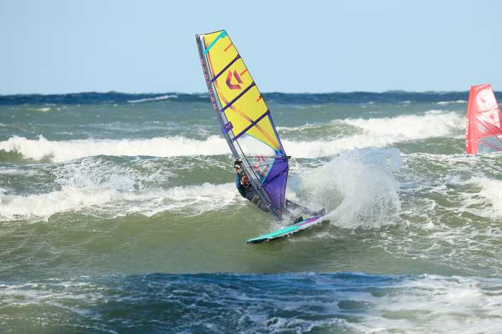Can also do really tight radii in moderate waves - the Grip 3 95
