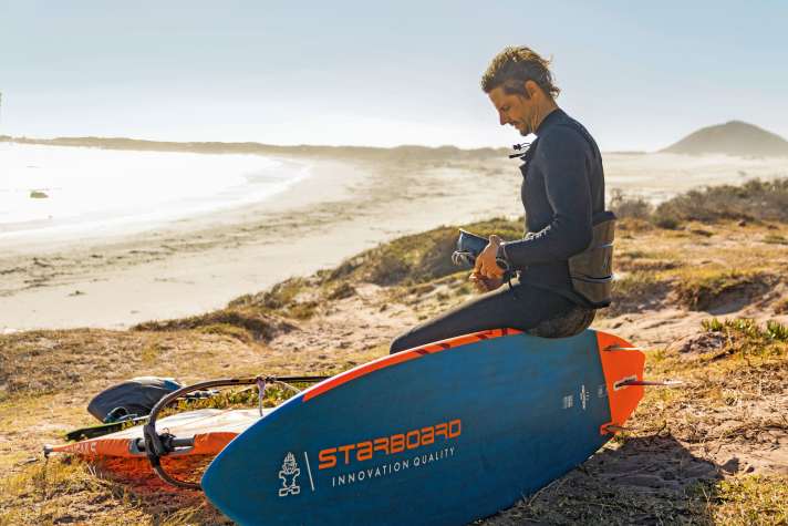 Flo Jung preparing on the beach