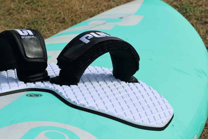 Die Kleinserie Mag bringt alles mit, was ein modernes Allround-Waveboard braucht – und das zu einem günstigen Preis.