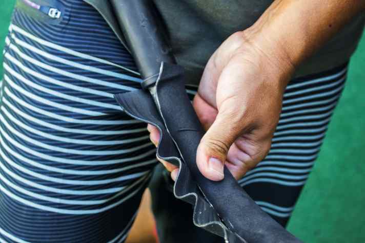 Small creases and bubbles cannot be prevented in the bend