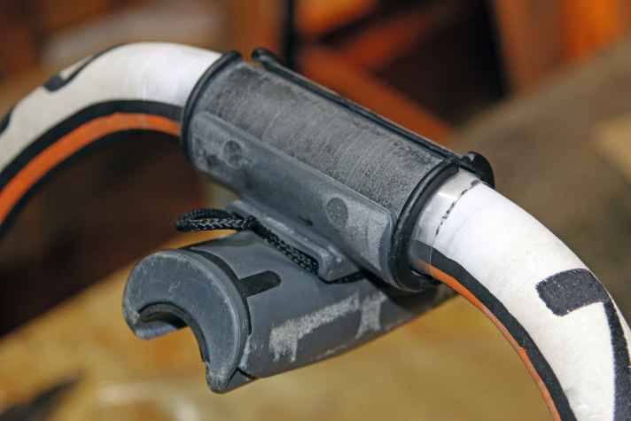 Then click on the mast mount.
