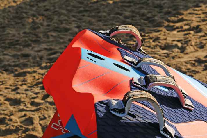   Two loop positions on deck should enable the extreme upwind and downwind courses