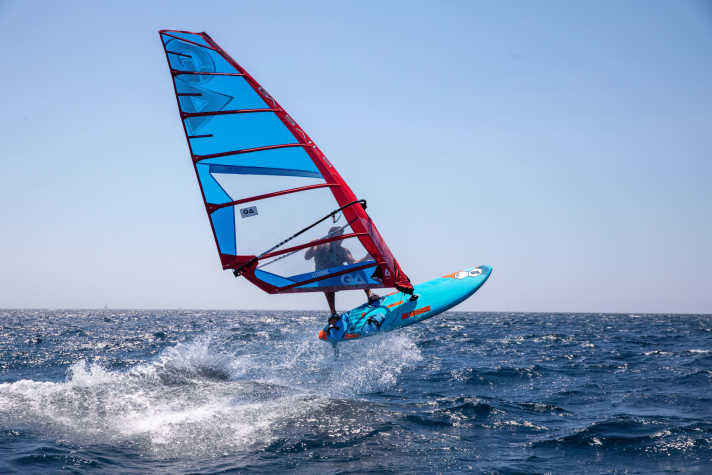 Den Tabou Rocket Ltd gibt's für 2099 Euro im <a href="https://www.online-surfshop.de" target="_blank" rel="noopener noreferrer nofollow">Onlineshop von WSM Funsport</a> *