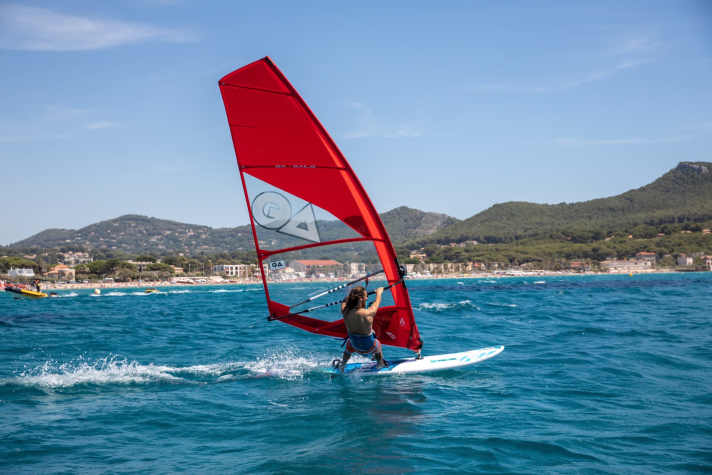 Den Tabou Bullit gibt es im <a href="https://www.online-surfshop.de" target="_blank" rel="noopener noreferrer nofollow">Onlineshop von WSM Funsport bereits ab 979 Euro</a> *