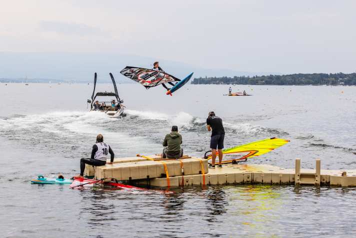 Tow-In - like here in Geneva in 2021 - is a permanent fixture on the freestyle calendar