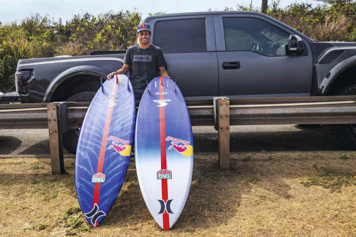His windsurfing shapes are basically oversized shortboards from the sport of surfing - equipped with exactly the same fins.