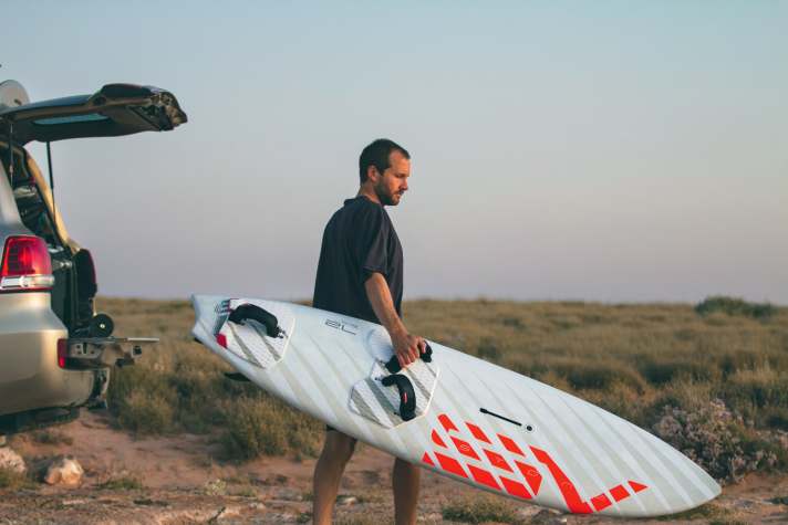 Jaeger developed a new board for Severne, reviving the asymmetrical philosophy of the 1980s and bringing it into the present day.