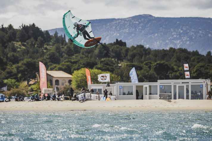 surf/gwa25-leucate-day-02-g3a7702-lukas-k-stiller-176_9fe37c0e0fe988b32151f311fd4d2d6e