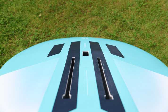 Long box, rounded underwater hull in the bow area - these are just two features of the Glide Craft V1