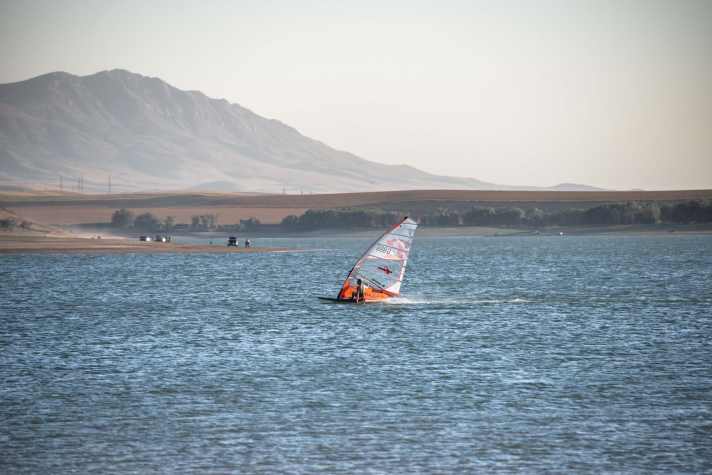 Slalom session in light winds