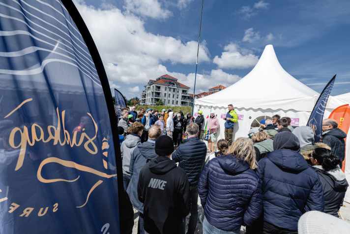 surf/racer-of-the-sea-surf-festival-2022-byhenningvonjagow-34_892c7f39a64d499a0efa71673777652b