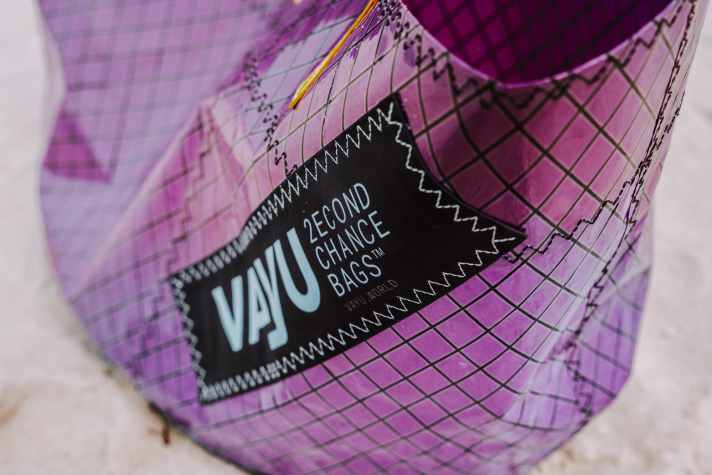 surf/vayu-bags-webres-08762_f38abd721614b187b3d1be7e23171d5a