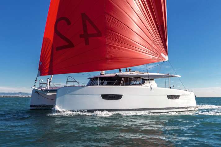 Length 12.58 m; width 7.20 m; weight 11.5 tonnes; from 619,990 euros.