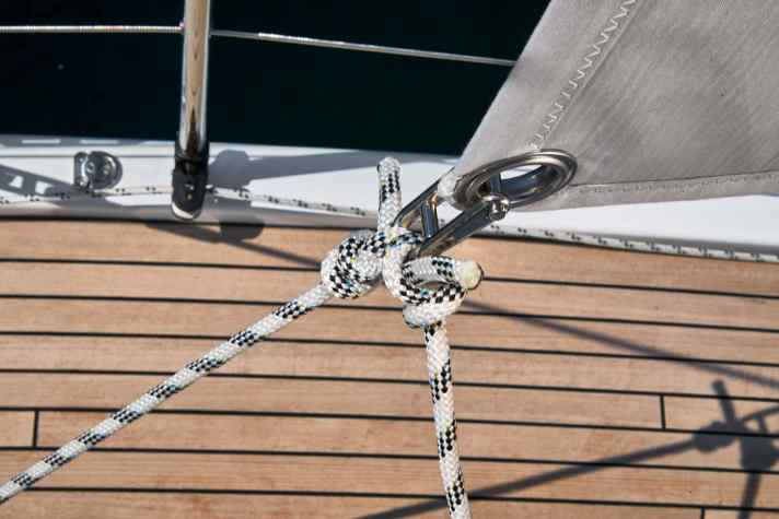 Sheets with shackle