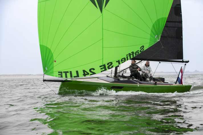 Yacht Magazine Vaarimpressie van de Saffier Se 24 Lite met Michael Good