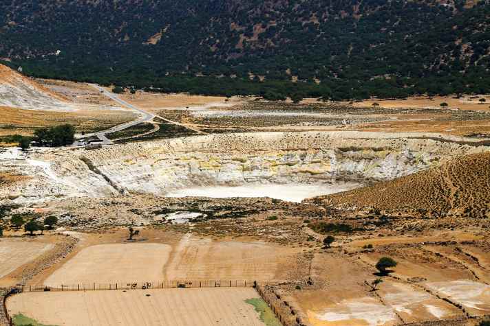 Der aktive Vulkankrater von Nisyros