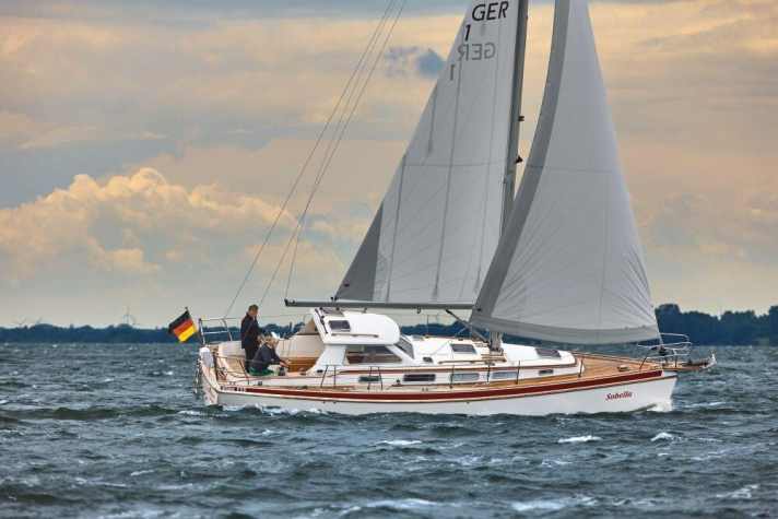   Mit festem Cockpitdach gut unterwegs: neue Vilm 115  