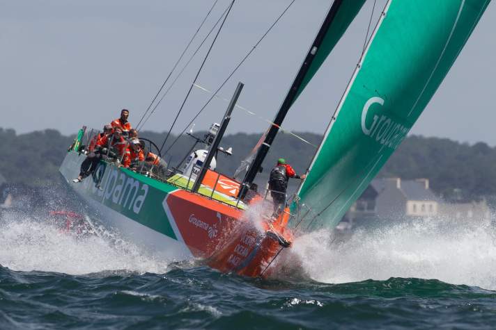  Groupama profitierte von Fehlern der anderen und siegte beim In-Port Race in Lorient